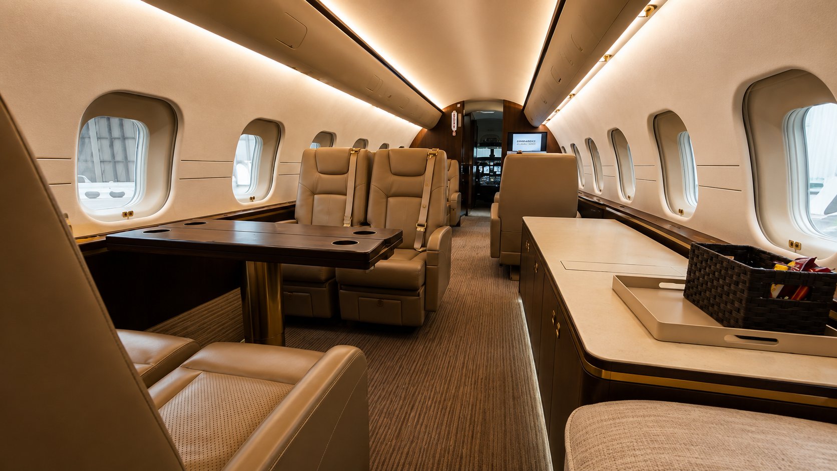 Global 5000 interior